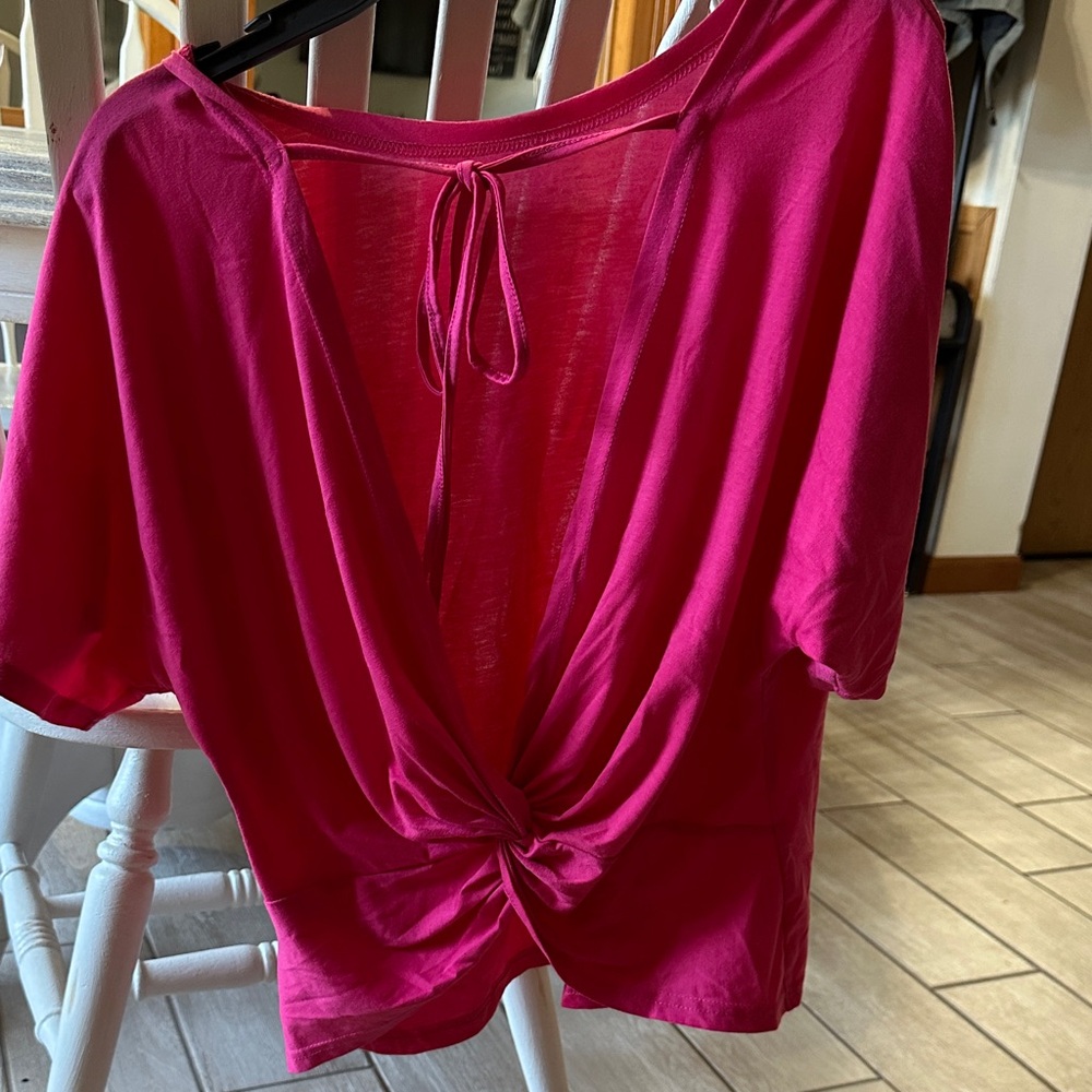 SHEIN Fuchsia Short Sleeve Tee